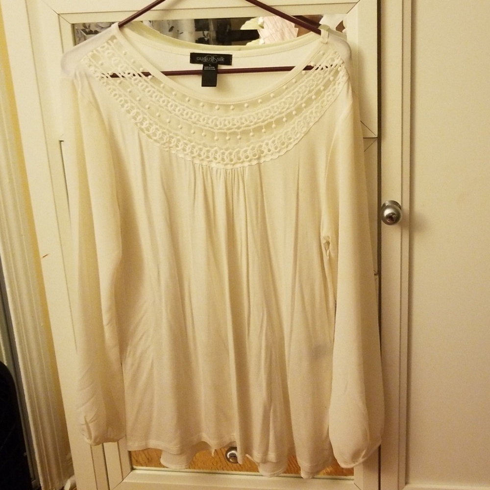 Cute blouse